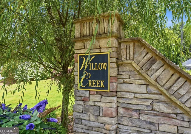 Photo 3 of Single family home for sale at 4933 Willow Crk Dr, Woodstock, GA 30188 | MLS# 10796372 | Listing updated on 2026-09-10