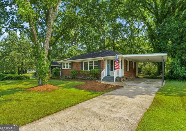 Photo 2 of Sale Pending at 20 Plymouth Rd Nw, Rome, GA 30165 | MLS# 10835933 | Listing updated on 2026-09-11