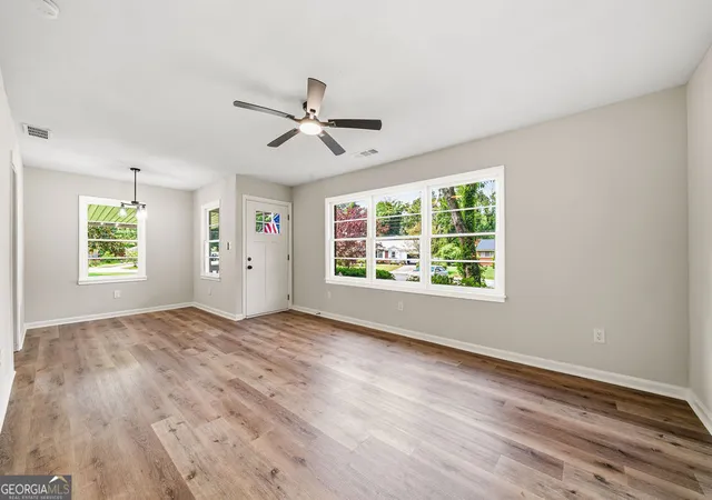 Photo 3 of Sale Pending at 20 Plymouth Rd Nw, Rome, GA 30165 | MLS# 10835933 | Listing updated on 2026-09-11