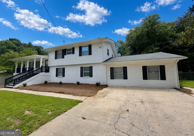2nd image of 1535 Lake Jodeco Rd, Jonesboro, GA 30236 | MLS# 10816728