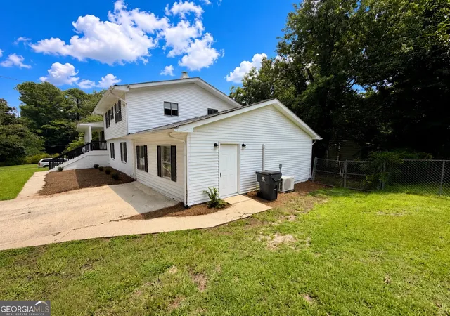 3rd image of 1535 Lake Jodeco Rd, Jonesboro, GA 30236 | MLS# 10816728