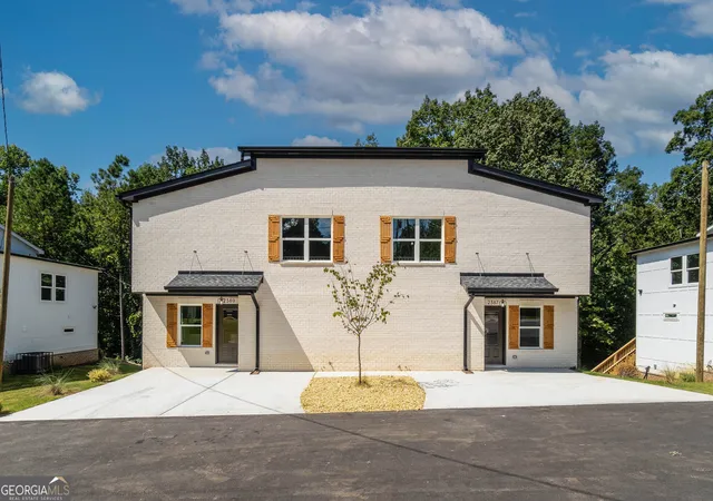 1st image of 2389 Highpoint Rd, Snellville, GA 30078 | MLS# 10826468