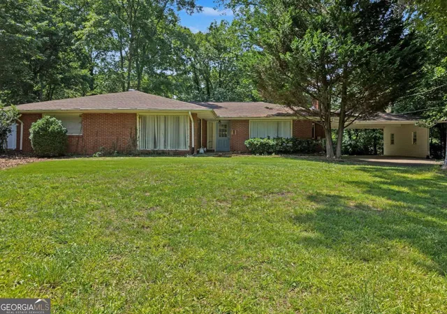 Homes for sale in Gainesville, GA | 675 Holly Dr, Gainesville, GA 30501 | MLS# 10794582