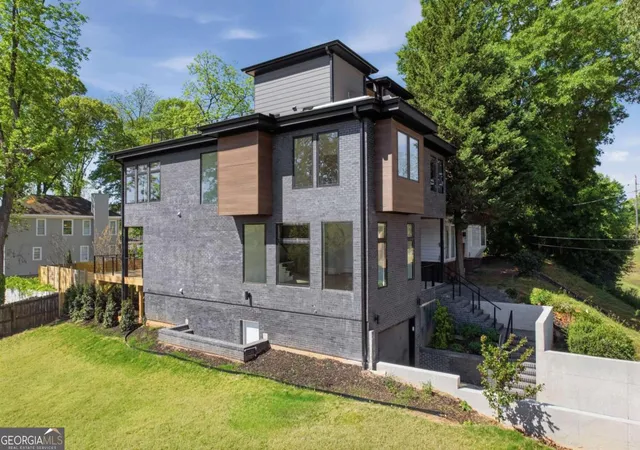 2nd image of 702 Foundry St Nw, Atlanta, GA 30314 | MLS# 10787745