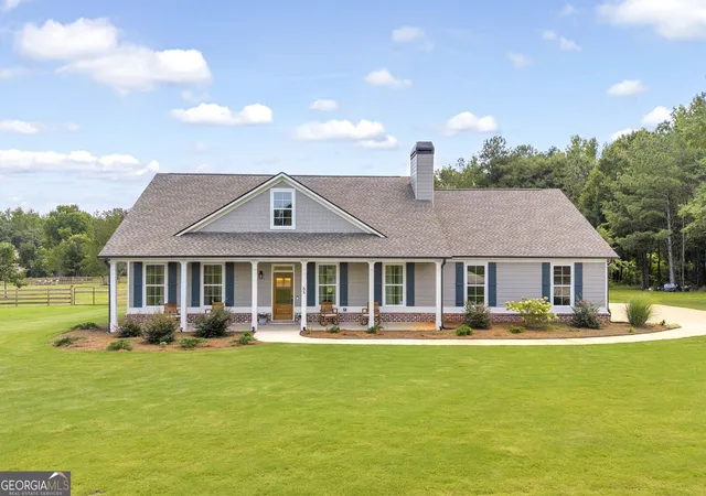 Photo 1 of Single family home for sale at 85 Woodfin Wy, Social Circle, GA 30025 | MLS# 10833261 | Listing updated on 2026-09-28