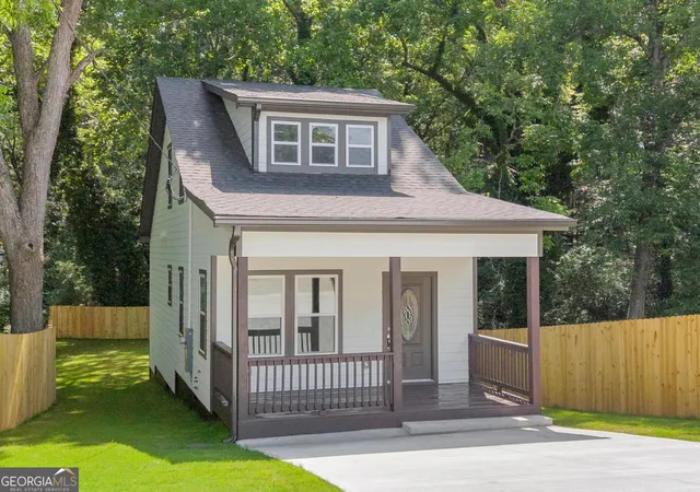Homes for sale in Toccoa, GA | 114 Emily St, Toccoa, GA 30577 | MLS# 10802923