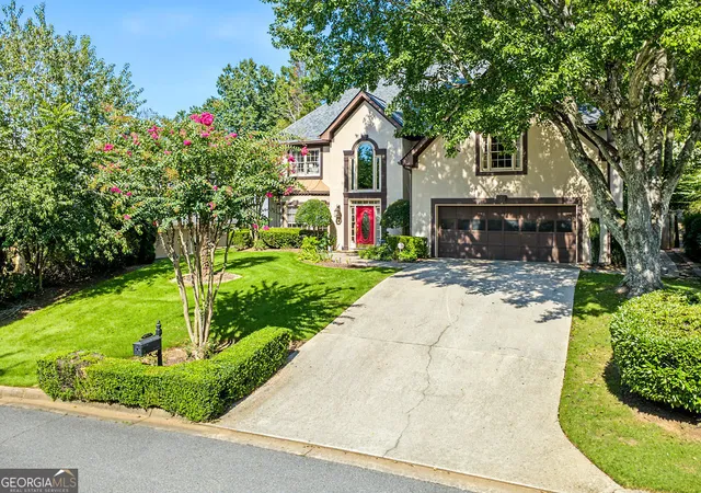Photo 2 of Sale Pending at 4920 Haydens Walk Dr, Johns Creek, GA 30022 | MLS# 10833164 | Listing updated on 2026-09-18