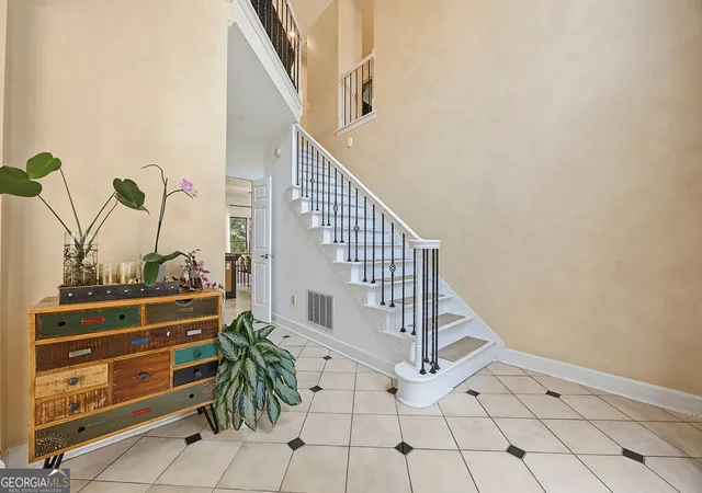 Photo 3 of Sale Pending at 4920 Haydens Walk Dr, Johns Creek, GA 30022 | MLS# 10833164 | Listing updated on 2026-09-18