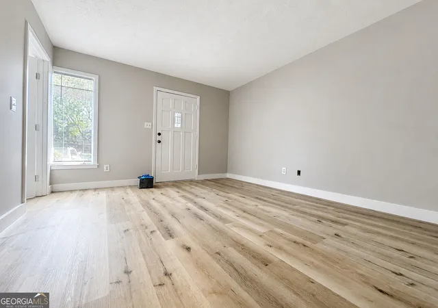 Photo 3 of Condo for sale at 1809 Ashborough Cir Se #c #C, Marietta, GA 30067 | MLS# 10835520 | Listing updated on 2026-09-11