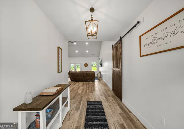 Photo 4 of Single family home for sale at 195 Keys Fry Rd, Jackson, GA 30233 | MLS# 10798913 | Listing updated on 2026-09-08