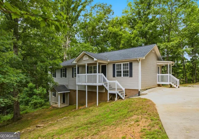 Photo 2 of Single family home for sale at 433 Elliots Ln, Dahlonega, GA 30533 | MLS# 10811774 | Listing updated on 2026-09-10