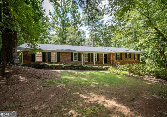 Photo 2 of Single family home for sale at 135 Old Fort Road, Athens, GA 30606 | MLS# 10832028 | Listing updated on 2026-09-07