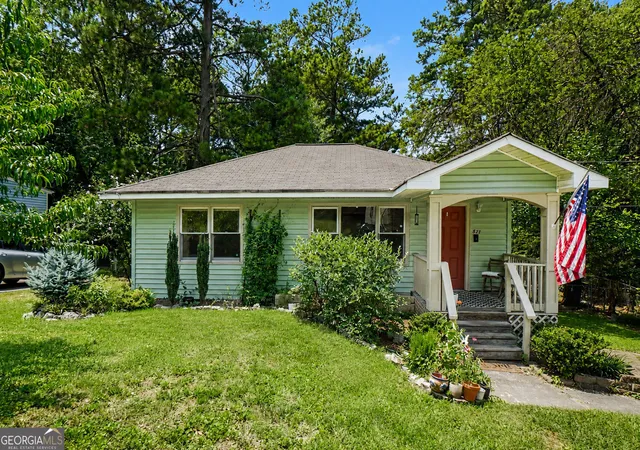 1st image of 521 Barnes Mill Dr, Marietta, GA 30062 | MLS# 10795390