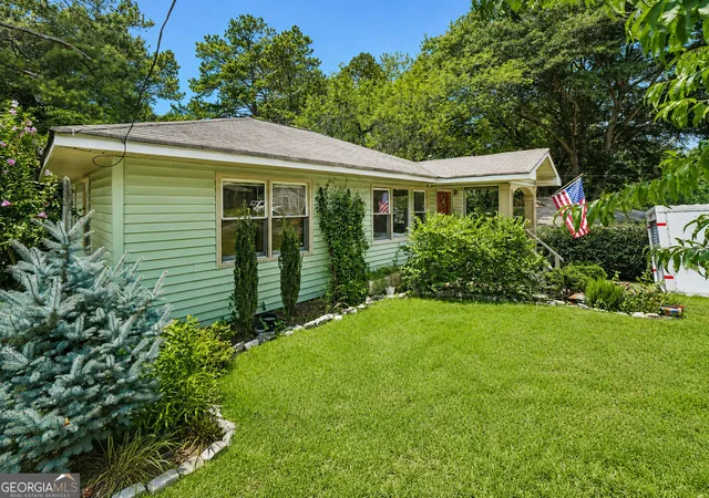 2nd image of 521 Barnes Mill Dr, Marietta, GA 30062 | MLS# 10795390