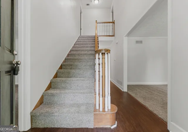 Photo 3 of Single family home for sale at 2568 N Arbor Trl, Marietta, GA 30066 | MLS# 10736780 | Listing updated on 2026-09-10