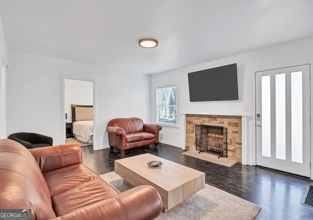 Photo 2 of Single family home for sale at 1275 Trenton St Se, Atlanta, GA 30316 | MLS# 10826752 | Listing updated on 2026-09-14