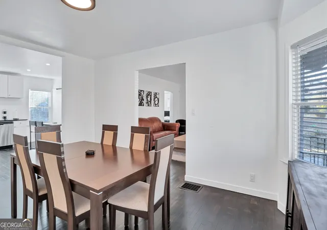 Photo 4 of Single family home for sale at 1275 Trenton St Se, Atlanta, GA 30316 | MLS# 10826752 | Listing updated on 2026-09-14