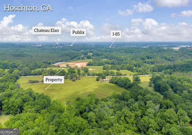 Photo 3 of House for sale at 586 Covered Brg Rd, Hoschton, GA 30548 | MLS# 10700779 | Listing updated on 2026-03-16