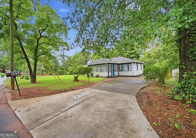 Photo 2 of Single family home for sale at 2631 Patrick Ct Se, Atlanta, GA 30317 | MLS# 10790533 | Listing updated on 2026-08-29