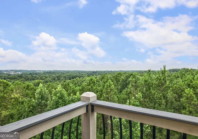 Photo 2 of Single family home for sale at 525 Willow Oak Wy, Roswell, GA 30076 | MLS# 10833889 | Listing updated on 2026-09-10