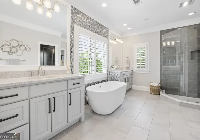 Photo 4 of Single family home for sale at 525 Willow Oak Wy, Roswell, GA 30076 | MLS# 10833889 | Listing updated on 2026-09-10