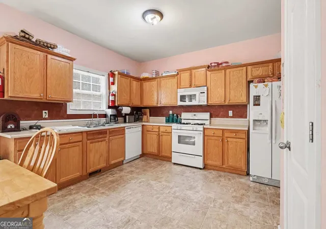 Photo 3 of Single family home for sale at 6524 Barkston Tr, Douglasville, GA 30135 | MLS# 10836164 | Listing updated on 2026-09-14