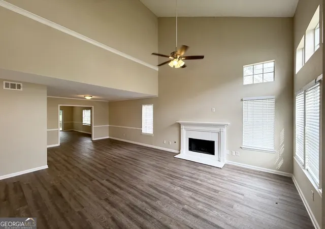 Photo 3 of Single family home for sale at 6249 Phillips Lake Wy, Lithonia, GA 30058 | MLS# 10830023 | Listing updated on 2026-09-13