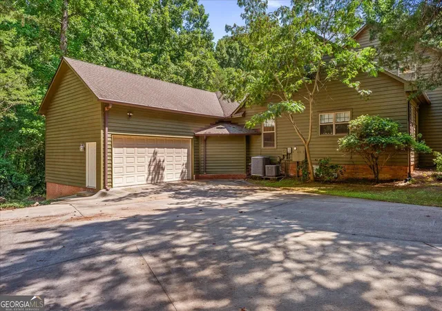 Photo 3 of Single family home for sale at 917 Laprade St, Washington, GA 30673 | MLS# 10828286 | Listing updated on 2026-09-01