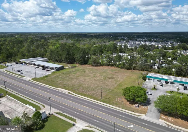 8th image of 951 Elma G Miles Pkwy, Hinesville, GA 31313 | MLS# 10721560