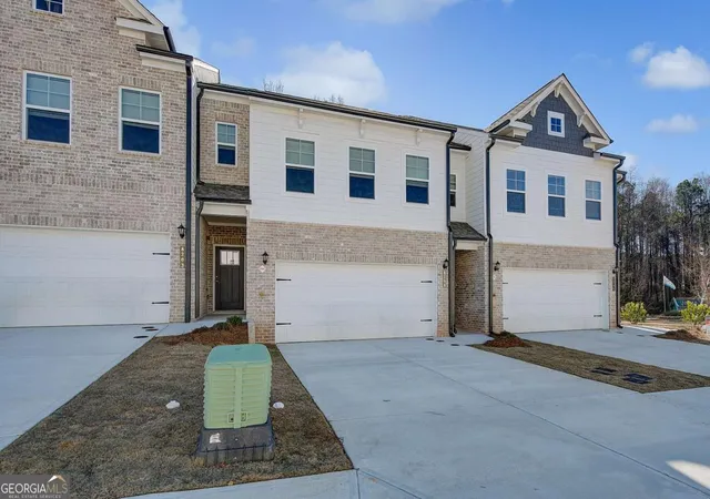 Homes for sale in Riverdale, GA | 843 Eagle Ave, Riverdale, GA 30296 | MLS# 10801252