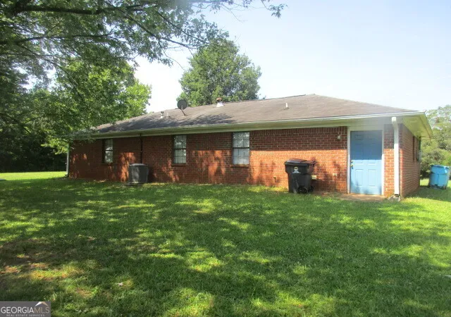 Photo 2 of Single family home for sale at 625 Strickland Rd, Locust Grove, GA 30248 | MLS# 10795238 | Listing updated on 2026-09-08