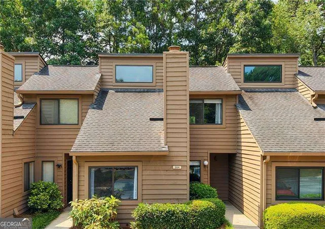 1st image of 304 Parkaire Xing, Marietta, GA 30068 | MLS# 10797611
