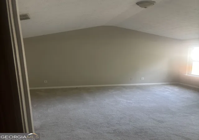 Photo 10 of Sale Pending at 9433 Lakeview Rd, Union City, GA 30291 | MLS# 10828623 | Listing updated on 2026-09-11