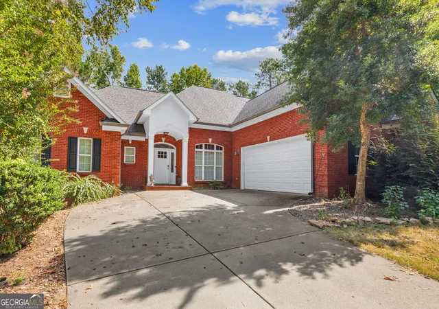 Photo 2 of Single family home for sale at 400 Countryside Dr, Mcdonough, GA 30252 | MLS# 10835195 | Listing updated on 2026-09-14