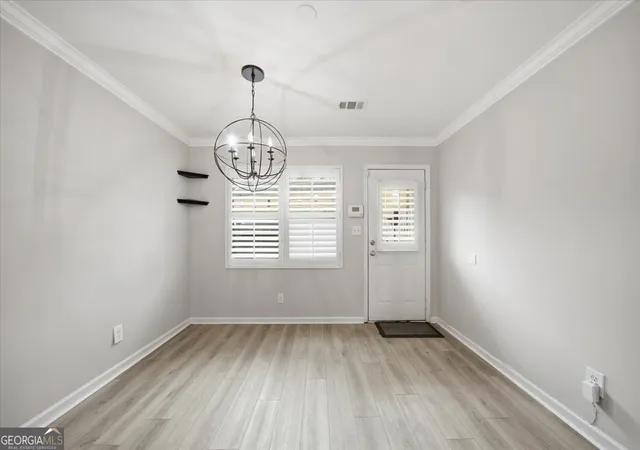 5th image of 115 Winding River Dr, Sandy Springs, GA 30350