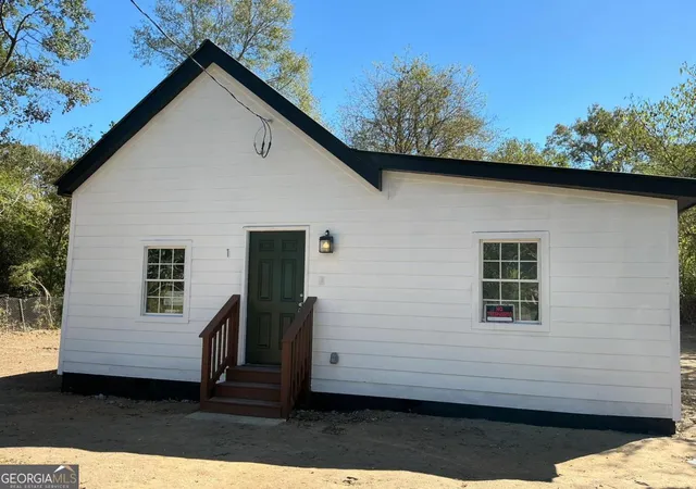 1st image of 1 Sargent Tigner St, Newnan, GA 30263 | MLS# 10813150
