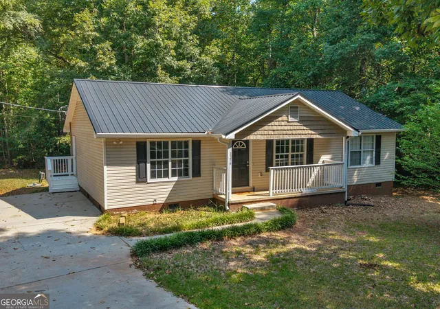 Photo 1 of Sale Pending at 1176 Minter Rd, Griffin, GA 30223 | MLS# 10834665 | Listing updated on 2026-09-18