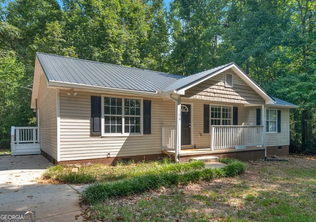 Photo 2 of Sale Pending at 1176 Minter Rd, Griffin, GA 30223 | MLS# 10834665 | Listing updated on 2026-09-18