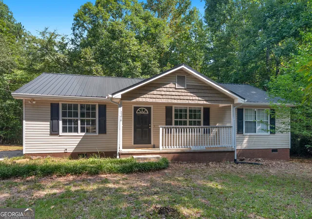 Photo 3 of Sale Pending at 1176 Minter Rd, Griffin, GA 30223 | MLS# 10834665 | Listing updated on 2026-09-18
