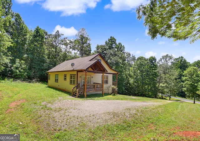 Photo 4 of Single family home for sale at 2057 Gallatin Rd, Young Harris, GA 30582 | MLS# 10790800 | Listing updated on 2026-08-31