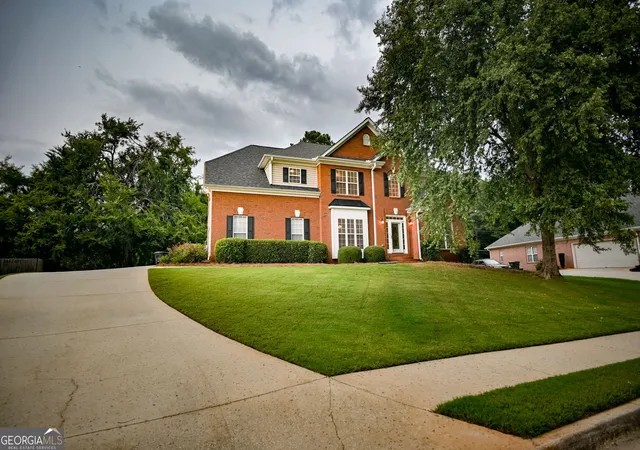 Photo 3 of Single family home for sale at 233 Thorn Berry Way, Conyers, GA 30094 | MLS# 10814696 | Listing updated on 2026-09-14