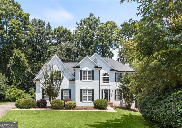 Single family home for sale at 3183 Robinwood Trl, Decatur, GA 30034 | MLS# 10502217 | Listing updated on 2026-04-04