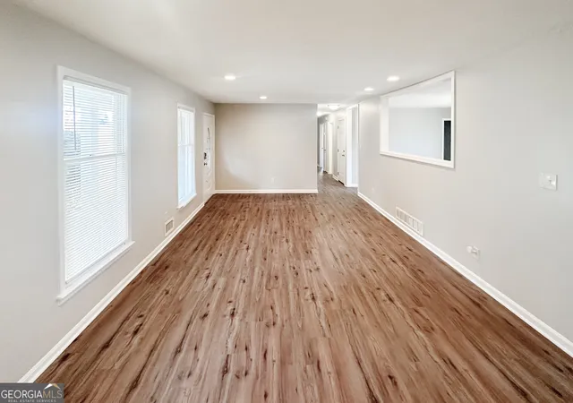 Photo 2 of Single family home for sale at 4060 W Stubbs Rd, South Fulton, GA 30349 | MLS# 10715258 | Listing updated on 2026-09-07
