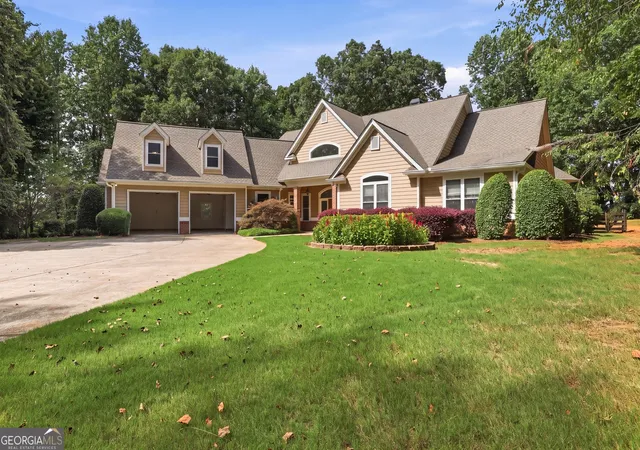 2nd image of 357 Birchwood Dr, Clarkesville, GA 30523 | MLS# 10813845