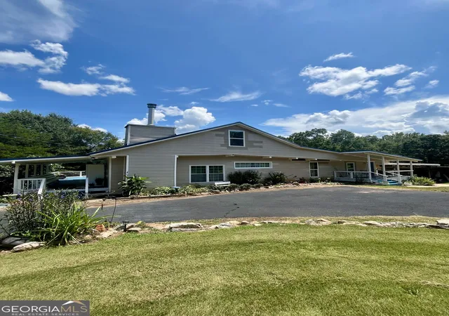 Photo 4 of House for sale at 3015 1/2 Old West Point Road, Lagrange, GA 30240 | MLS# 10827050 | Listing updated on 2026-09-02