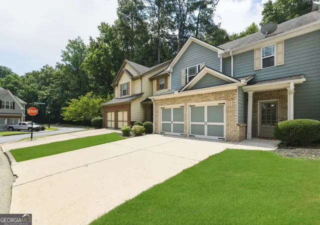Photo 3 of Townhouse for sale at 969 Brownstone Ln #18, Marietta, GA 30008 | MLS# 10806541 | Listing updated on 2026-08-19