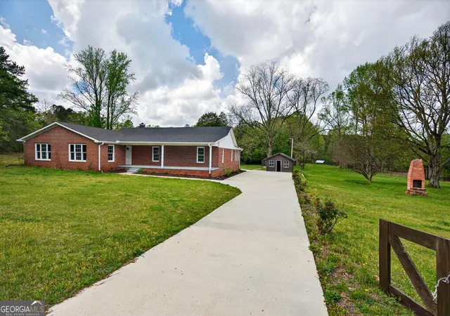 Photo 2 of Sale Pending at 7142 Hamilton Rd, Pine Mountain, GA 31822 | MLS# 10801100 | Listing updated on 2026-09-03