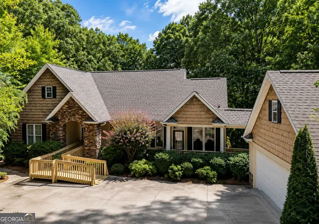 Photo 1 of Sale Pending at 436 Panorama Dr, Lavonia, GA 30553 | MLS# 10798813 | Listing updated on 2026-08-12