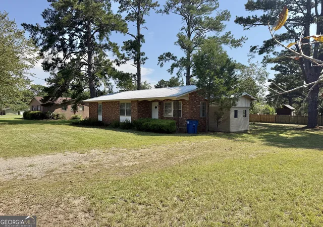 Photo 2 of Single family home for sale at 36 Strozier St, Mcrae Helena, GA 31055 | MLS# 10831781 | Listing updated on 2026-09-07