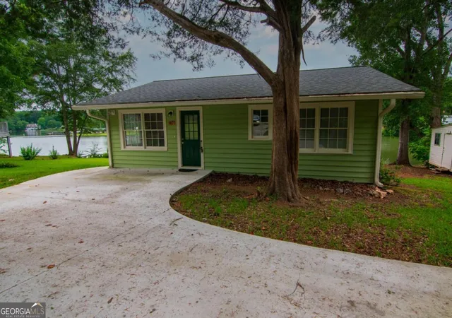 5th image of 1671 West Pine Lake Dr, West Point, GA 31833 | MLS# 10804538